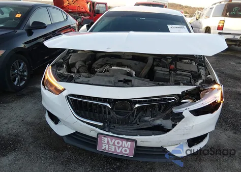 2018 Buick Regal Sportback Preferred z USA, uszkodzony, nr VIN W04GL6SX7J1130592